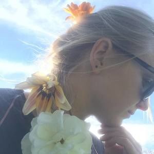 Meet your Posher, Holly